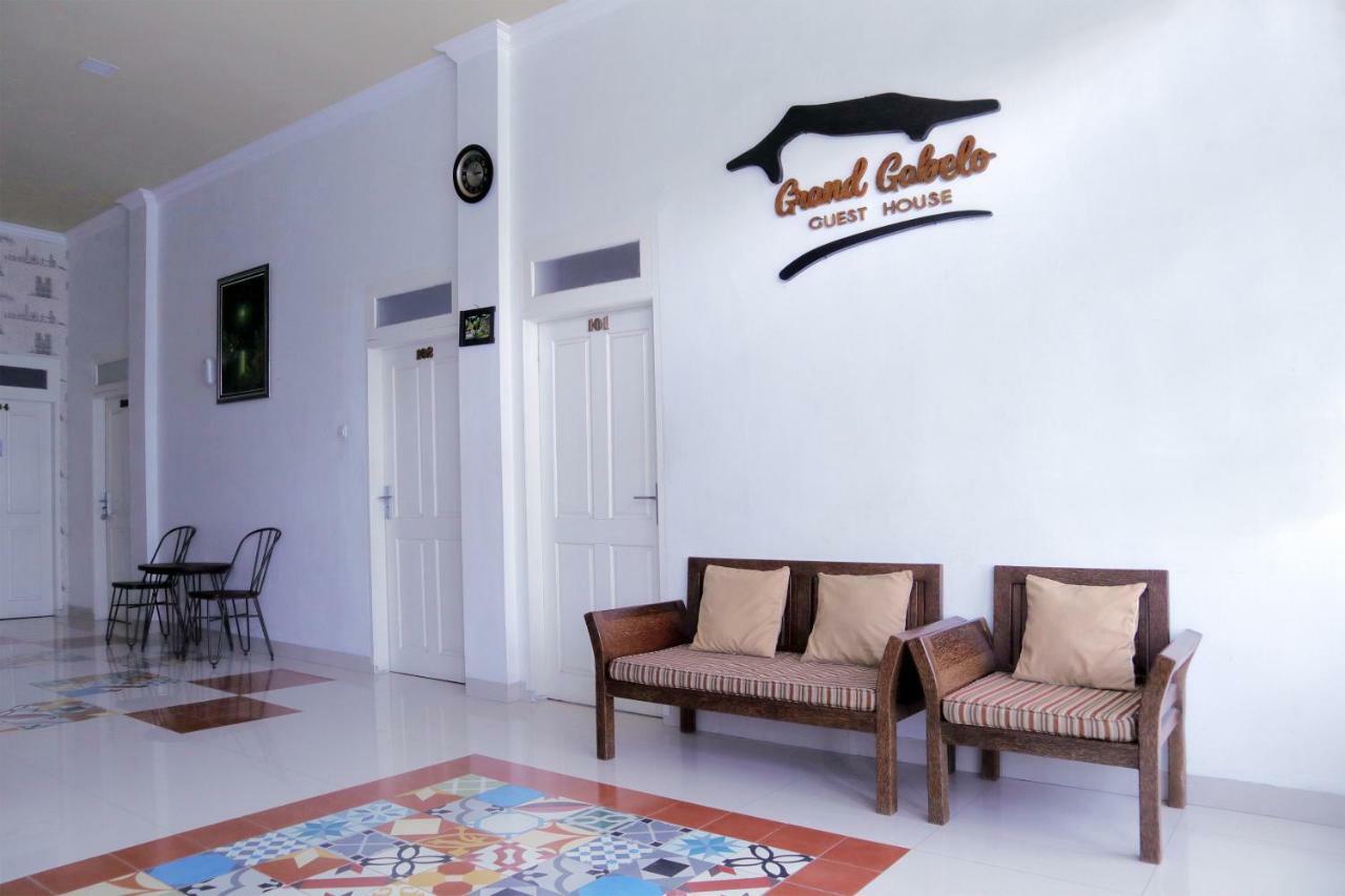 Oyo 1386 Hotel Grand Gabelo Bukittinggi Esterno foto
