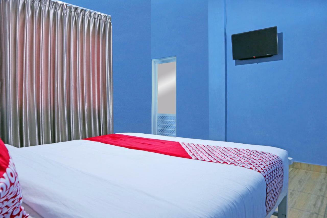 Oyo 1386 Hotel Grand Gabelo Bukittinggi Esterno foto