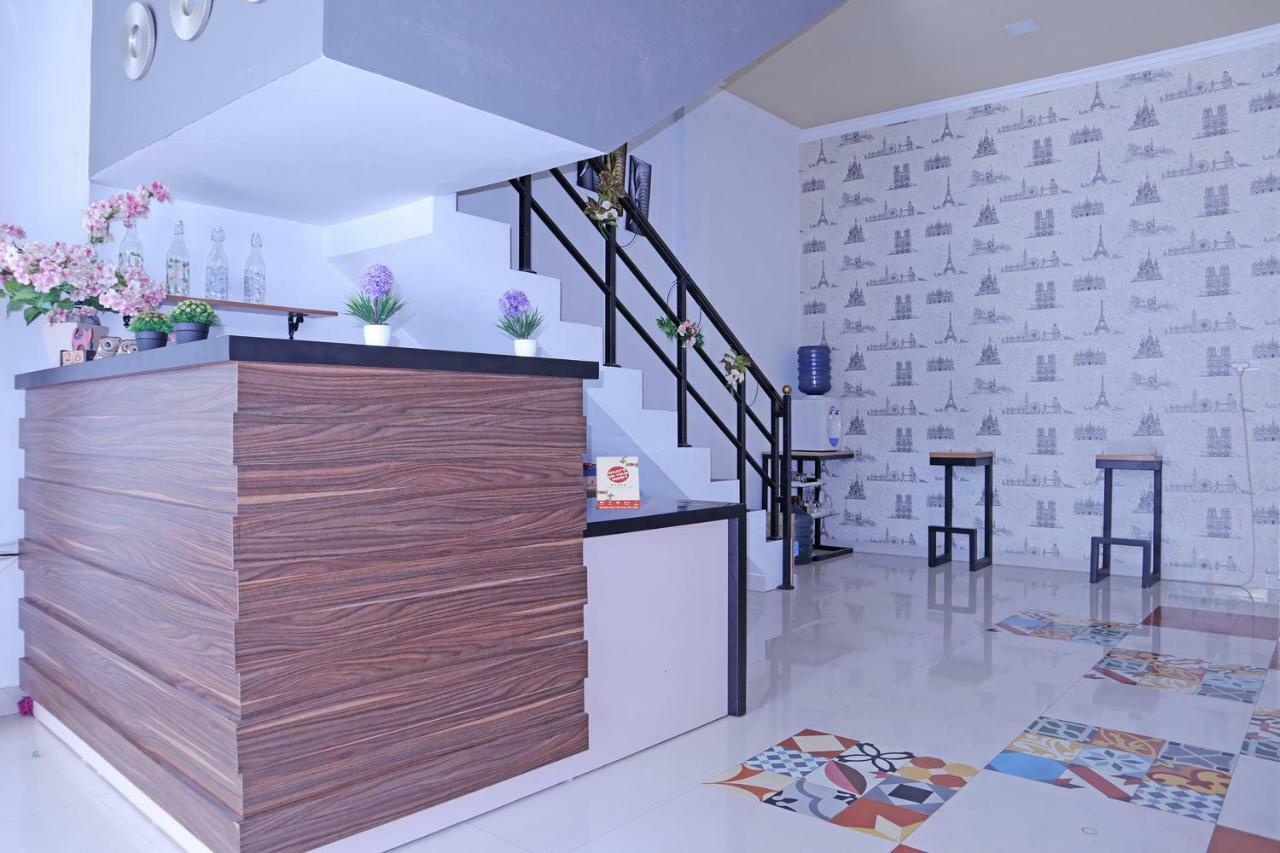 Oyo 1386 Hotel Grand Gabelo Bukittinggi Esterno foto